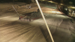 Spodní část sjezdovky skiareálu Karolinka