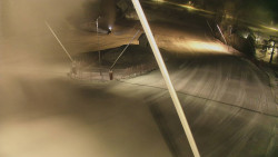 Spodní část sjezdovky skiareálu Karolinka