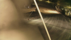 Spodní část sjezdovky skiareálu Karolinka