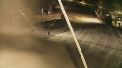 Spodní část sjezdovky skiareálu Karolinka