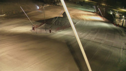 Spodní část sjezdovky skiareálu Karolinka