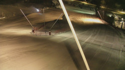 Spodní část sjezdovky skiareálu Karolinka