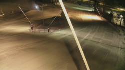 Spodní část sjezdovky skiareálu Karolinka