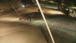 Spodní část sjezdovky skiareálu Karolinka