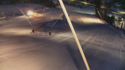 Spodní část sjezdovky skiareálu Karolinka