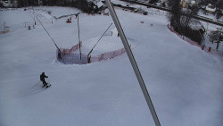 Spodní část sjezdovky skiareálu Karolinka