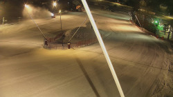 Spodní část sjezdovky skiareálu Karolinka