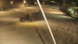 Spodní část sjezdovky skiareálu Karolinka