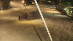 Spodní část sjezdovky skiareálu Karolinka