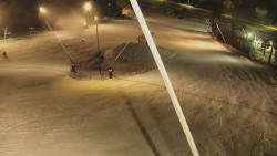 Spodní část sjezdovky skiareálu Karolinka