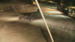 Spodní část sjezdovky skiareálu Karolinka