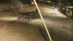 Spodní část sjezdovky skiareálu Karolinka