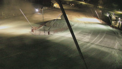 Spodní část sjezdovky skiareálu Karolinka