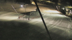 Spodní část sjezdovky skiareálu Karolinka