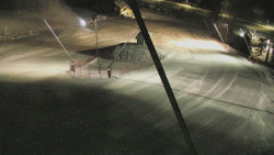 Spodní část sjezdovky skiareálu Karolinka