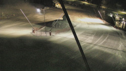 Spodní část sjezdovky skiareálu Karolinka