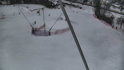 Spodní část sjezdovky skiareálu Karolinka