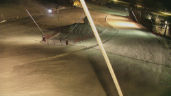 Spodní část sjezdovky skiareálu Karolinka