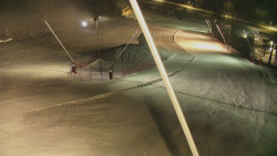 Spodní část sjezdovky skiareálu Karolinka