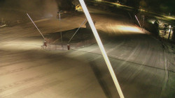 Spodní část sjezdovky skiareálu Karolinka