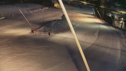 Spodní část sjezdovky skiareálu Karolinka