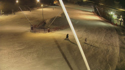 Spodní část sjezdovky skiareálu Karolinka