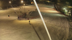 Spodní část sjezdovky skiareálu Karolinka