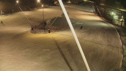 Spodní část sjezdovky skiareálu Karolinka