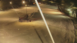 Spodní část sjezdovky skiareálu Karolinka