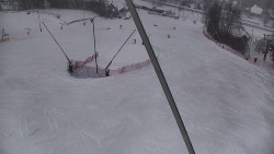 Spodní část sjezdovky skiareálu Karolinka