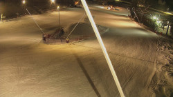 Spodní část sjezdovky skiareálu Karolinka