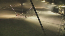 Spodní část sjezdovky skiareálu Karolinka