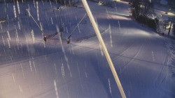 Spodní část sjezdovky skiareálu Karolinka