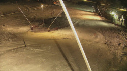 Spodní část sjezdovky skiareálu Karolinka