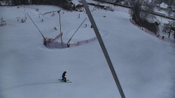 Spodní část sjezdovky skiareálu Karolinka