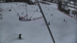 Spodní část sjezdovky skiareálu Karolinka