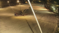 Spodní část sjezdovky skiareálu Karolinka