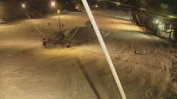 Spodní část sjezdovky skiareálu Karolinka