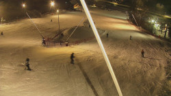 Spodní část sjezdovky skiareálu Karolinka