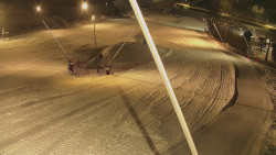 Spodní část sjezdovky skiareálu Karolinka