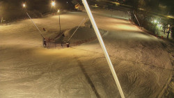 Spodní část sjezdovky skiareálu Karolinka