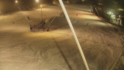 Spodní část sjezdovky skiareálu Karolinka