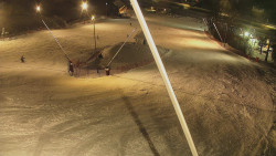 Spodní část sjezdovky skiareálu Karolinka