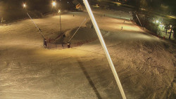 Spodní část sjezdovky skiareálu Karolinka