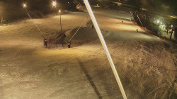 Spodní část sjezdovky skiareálu Karolinka