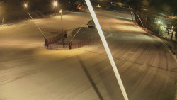 Spodní část sjezdovky skiareálu Karolinka