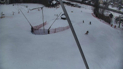 Spodní část sjezdovky skiareálu Karolinka