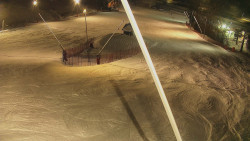 Spodní část sjezdovky skiareálu Karolinka