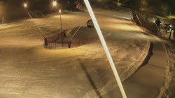 Spodní část sjezdovky skiareálu Karolinka