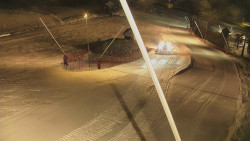 Spodní část sjezdovky skiareálu Karolinka